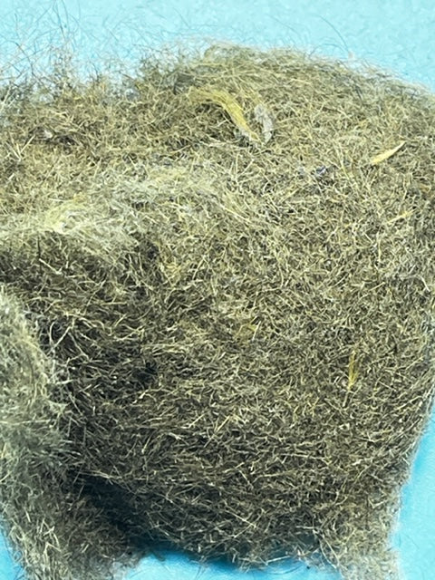 UV Tracer Squirrel Dubbing Dark Olive - The Trout Spot