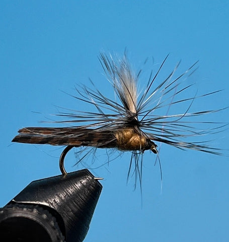 Parachute Caddis Tan - The Trout Spot